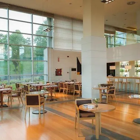 Tryp San Lazaro Hotel