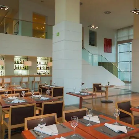 Tryp San Lazaro Hotel